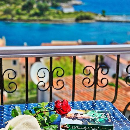 Avgi Ena Apartment Гайос Екстериор снимка