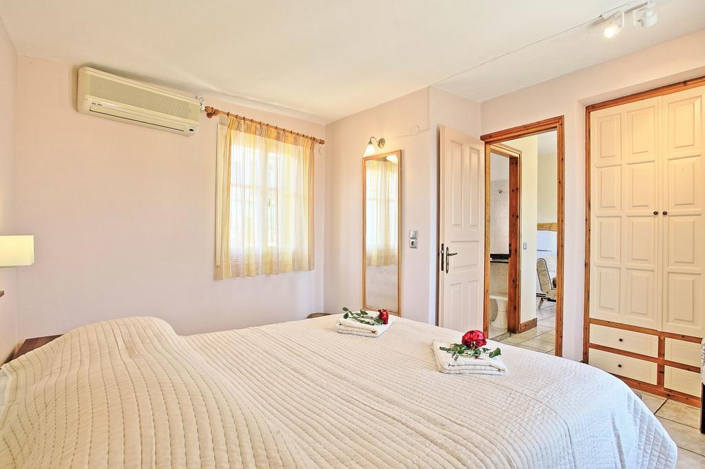 Avgi Ena Apartment Гайос Екстериор снимка
