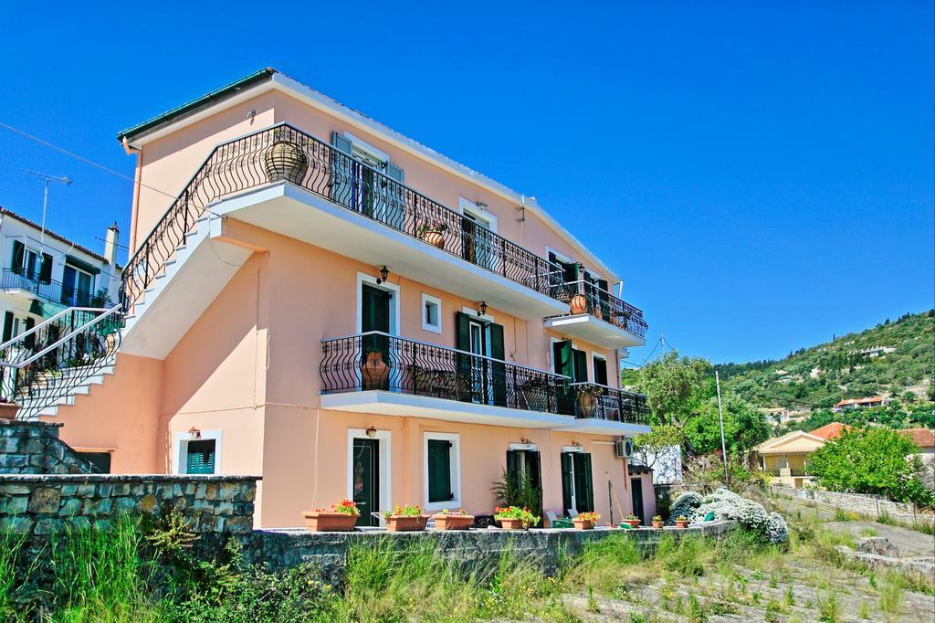 Avgi Ena Apartment Гайос Екстериор снимка